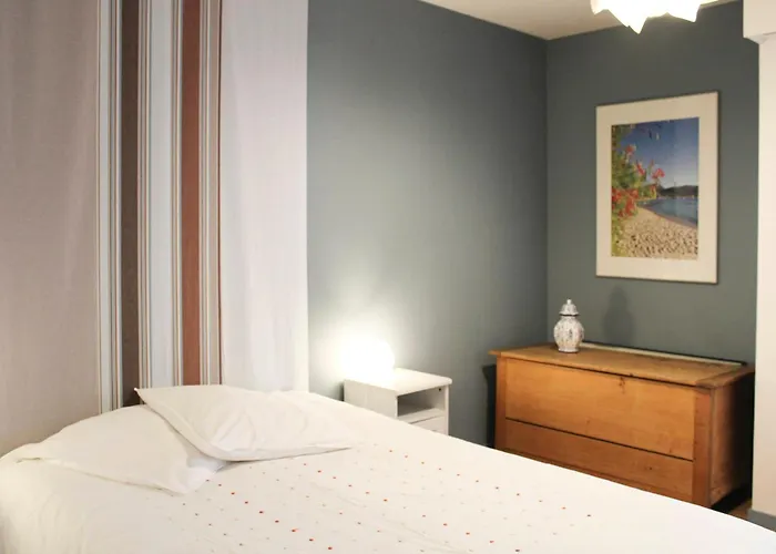 Bright Near Nation Ideal Apartment